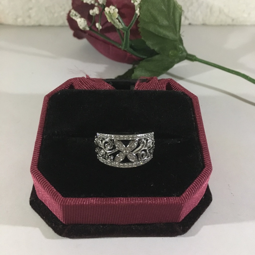 925 SILVER RING SIZE 7